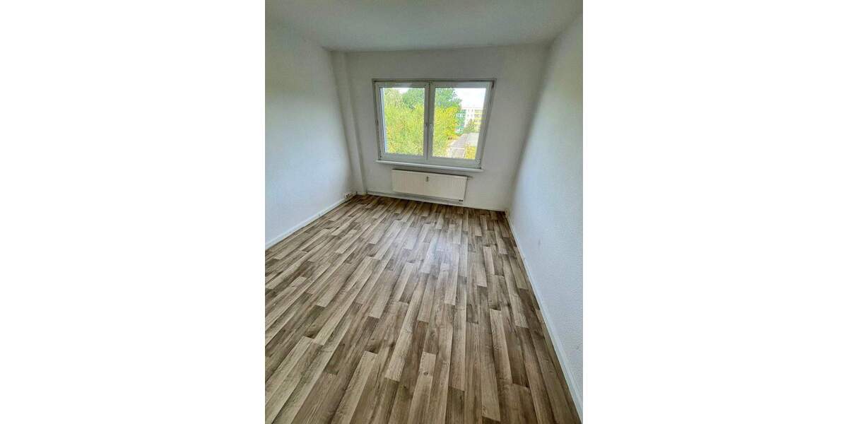 Etagenwohnung Schwerin Mueßer Holz - 4 Zimmer, 68 m&sup2;, 420&euro; | Angebot:25821205