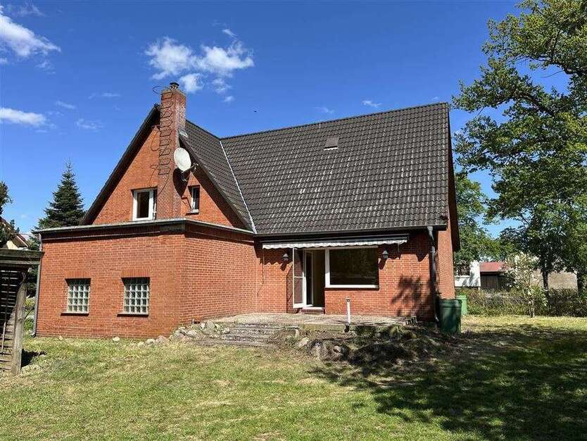 Haus zum Kaufen in Wöbbelin 330.000 € 162 m²