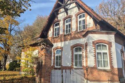 Haus zum Kaufen in Schwerin 513.000 € 418 m² 14 zimmer