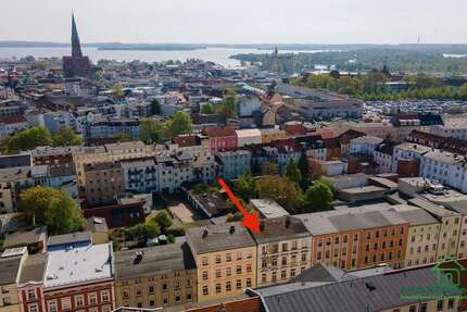 Haus zum Kaufen in Schwerin 295.000 € 428 m² 28 zimmer