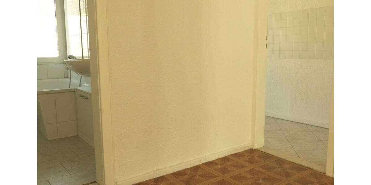 Schöne ruhige 2,5-Raum-Wohnung in 8-Familienhaus 2.5 zimmer