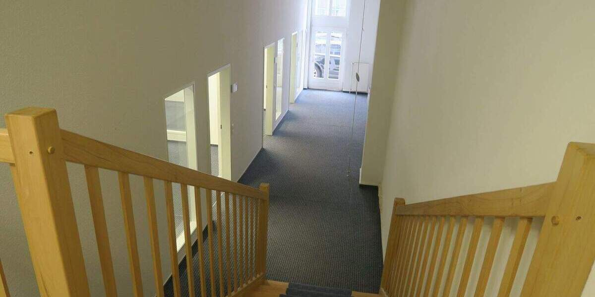 Gewerbeobjekt Schwerin Altstadt - 5 Zimmer, 142 m&sup2;, 1.150&euro; | Angebot:25698170