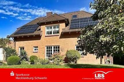 Haus Pinnow - 8 Zimmer, 213 m&sup2;, 456.000&euro; | Angebot:27540221