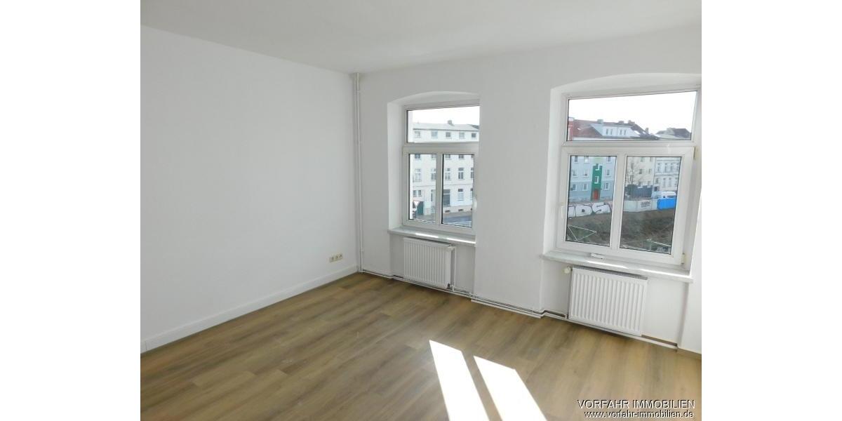 Etagenwohnung Schwerin - 4 Zimmer, 82 m&sup2;, 960&euro; | Angebot:25976090