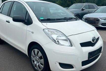 Toyota Yaris 207.631 km 2.990 &euro; Wildau 15745