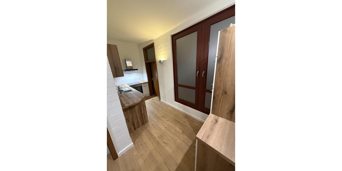 Etagenwohnung Schwerin Gartenstadt - 3 Zimmer, 78 m&sup2;, 825&euro; | Angebot:26057842