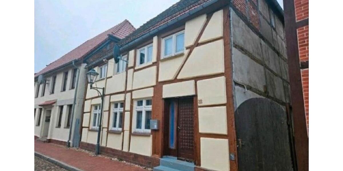 Mehrfamilienhaus, Wohnhaus Neustadt-Glewe Glewe - 4 Zimmer, 254 m&sup2;, 74.000&euro; | Angebot:26149611