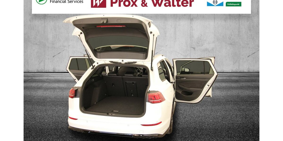 VW Golf VIII Variant 1.5 TSI R-Line LED+KAMERA+ACC 32.787 km 25.900 &euro; Hagenow 19230