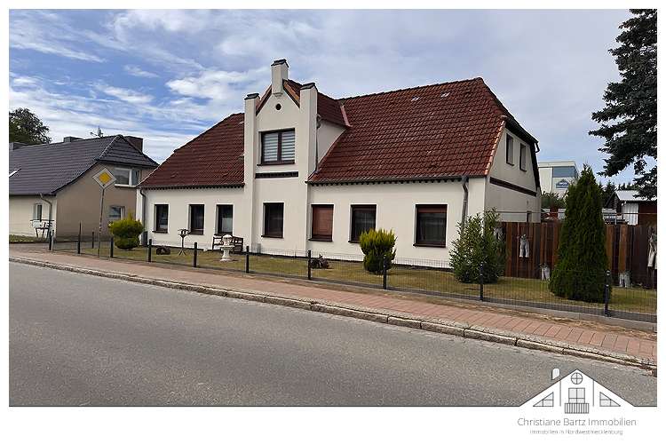 Einfamilienhaus Bad Kleinen - 8 Zimmer, 159 m&sup2;, 139.750&euro; | Angebot:22914951