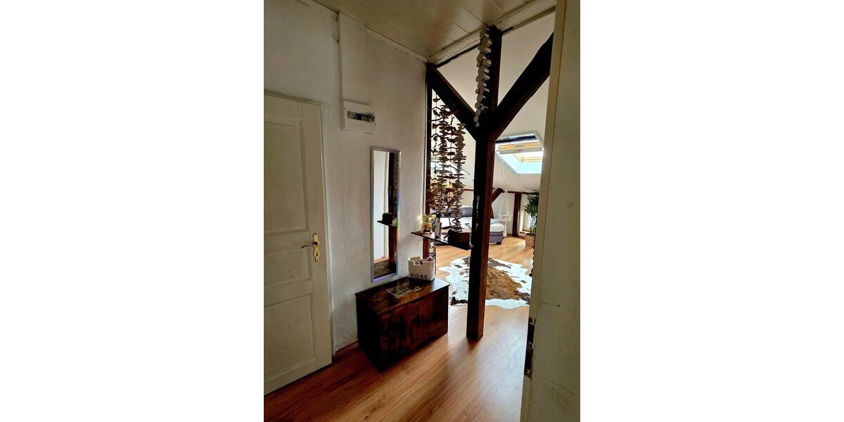 Dachgeschoßwohnung Schwerin - 1 Zimmer, 38 m&sup2;, 335&euro; | Angebot:26034232