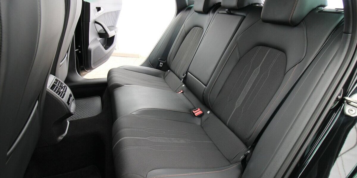 Cupra Leon Sportstourer e-HYBRID 6-DSG NAVI+LED+KAMERA 14.022 km 27.990 &euro; Hagenow 19230