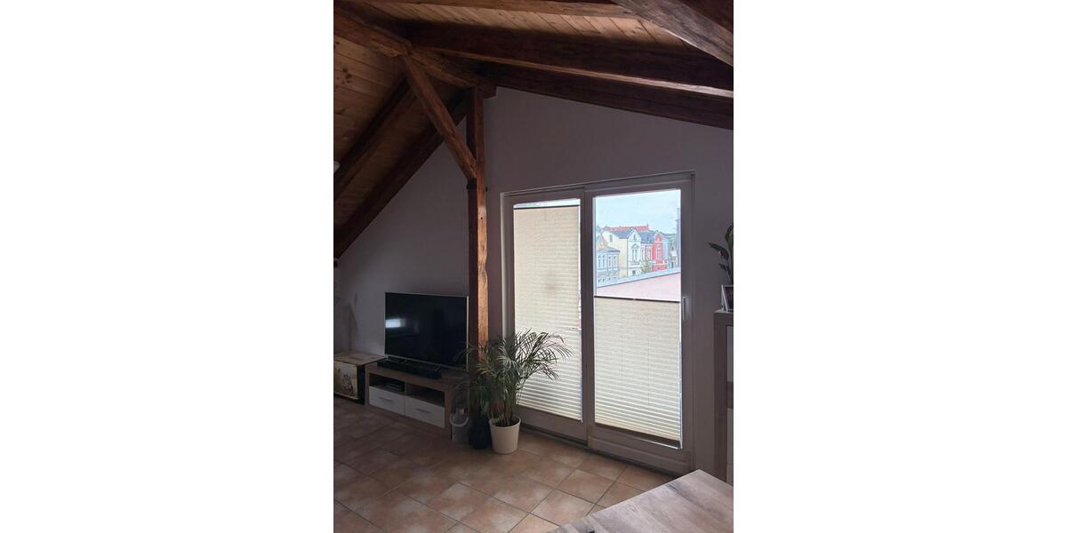 Dachgeschoßwohnung Schwerin - 3 Zimmer, 77 m&sup2;, 920&euro; | Angebot:26638598