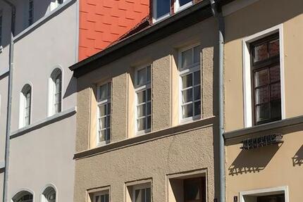 Haus Wismar Altstadt - 5 Zimmer, 120 m&sup2;, 210.000&euro; | Angebot:27072755