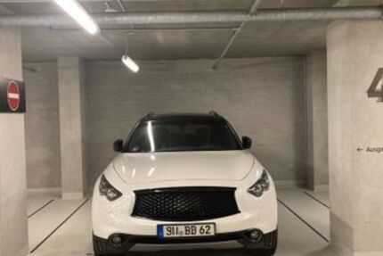 INFINITI QX70