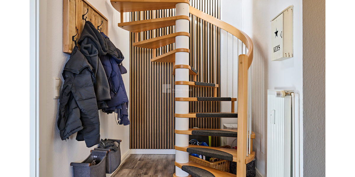 Wohnen wie im eigenen Haus: Lichtdurchflutete Maisonette mit USP und 180°-Schwerin-Panorama - Maisonettenwohnung Schwerin Friedrichsthal | Angebot:25637386