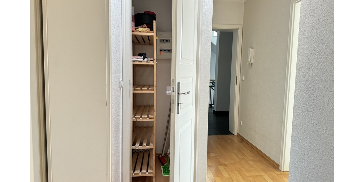 Wohnen mit Weltkulturerbe: 2-Zimmer-Wohnung mit Balkon, Fahrstuhl & Ausblick - Etagenwohnung Schwerin Altstadt | Angebot:26614880