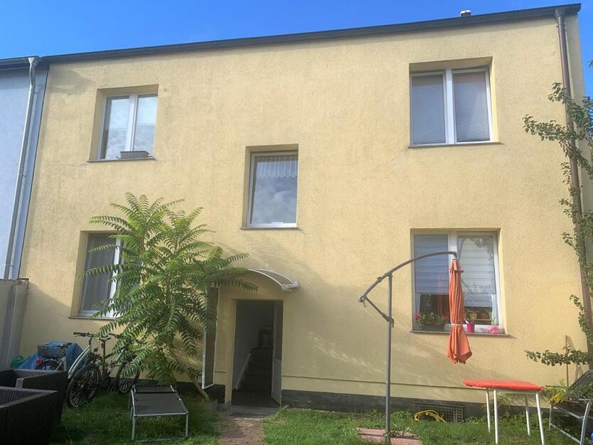 2 Zi. Hinterhaus, Feldstadt, sehr ruhig, Balkon, renovert ab sof.