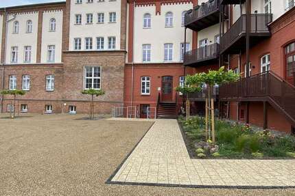 Wohnung zum Mieten in Schwerin 971,52 € 60.72 m²