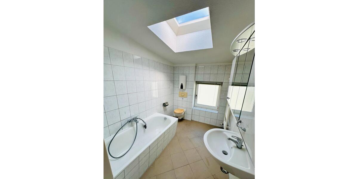 Etagenwohnung Schwerin - 4 Zimmer, 97 m&sup2;, 1.164&euro; | Angebot:26036073