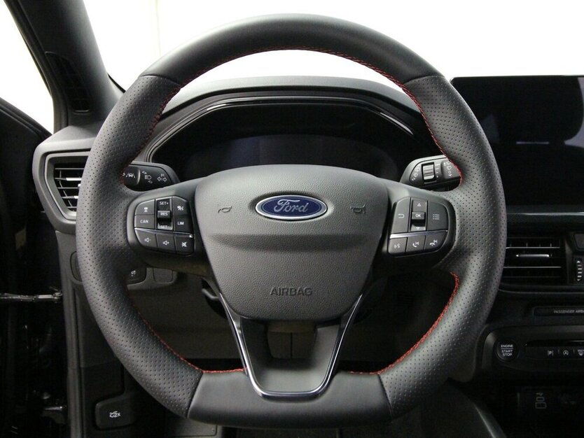 Focus Turnier Mild-Hybrid ST-Line LED+NAVI+ACC