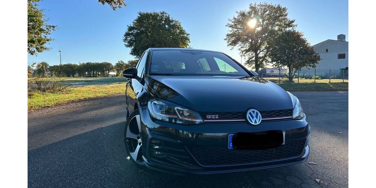 VW Golf 180.000 km 14.900 &euro; Sülte 19077