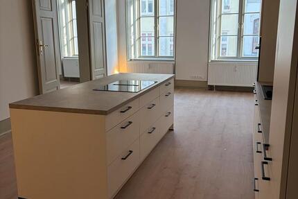 Wohnung Wismar Altstadt - 4.5 Zimmer, 155 m&sup2;, 1.500&euro; | Angebot:25810309