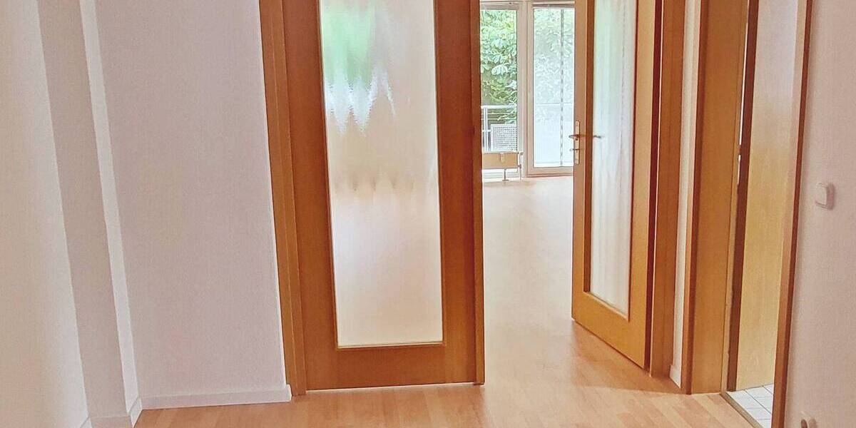 Etagenwohnung Schwerin Krebsförden - 2 Zimmer, 78 m&sup2;, 750&euro; | Angebot:26902574