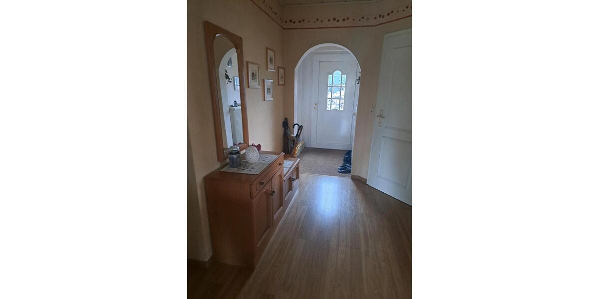 Einfamilienhaus Plate - 7 Zimmer, 151 m&sup2;, 330.000&euro; | Angebot:25935549