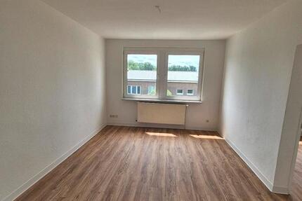Helle frisch renovierte 2-Raum-Wohnung in ruhiger Lage in Brüel