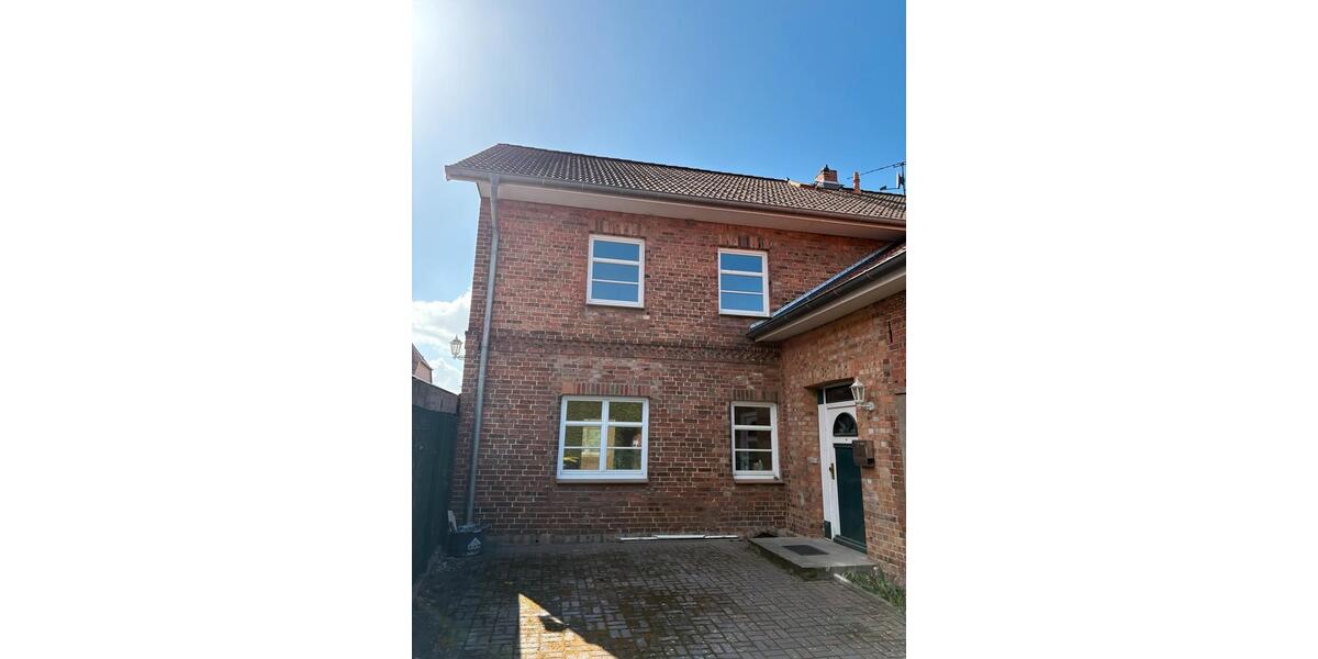 Erdgeschoßwohnung Hagenow - 4 Zimmer, 80 m&sup2;, 520&euro; | Angebot:25960137