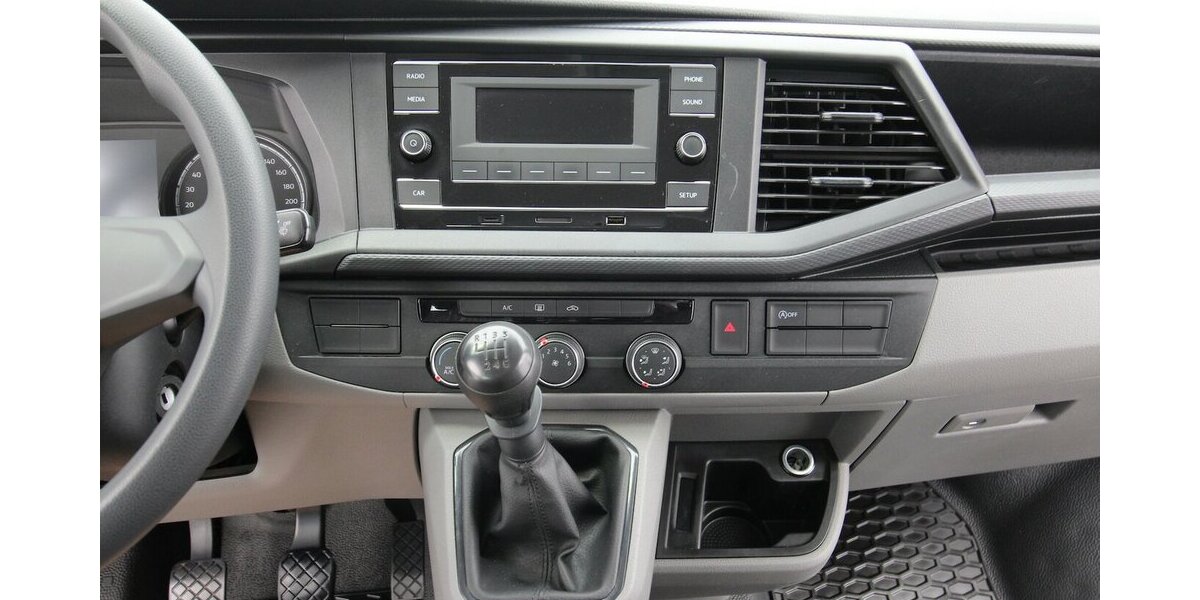 VW T6.1 Transporter Kombi lang 2.0 TDI 9-SITZER+AHK 161.457 km 27.900 &euro; Hagenow 19230