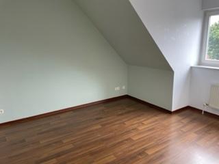 Dachgeschoßwohnung Schwerin Friedrichsthal - 2 Zimmer, 81 m&sup2;, 670&euro; | Angebot:26336315