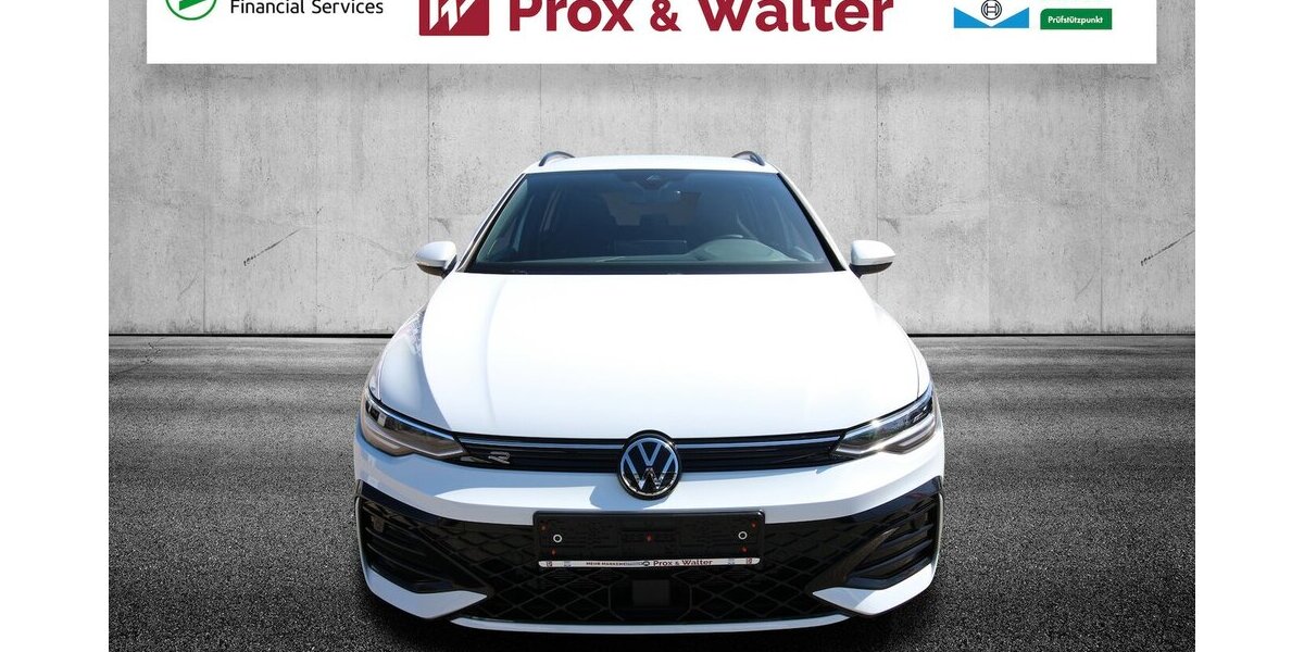 VW Golf VIII Variant 1.5 TSI R-Line LED+KAMERA+ACC 32.787 km 25.900 &euro; Hagenow 19230
