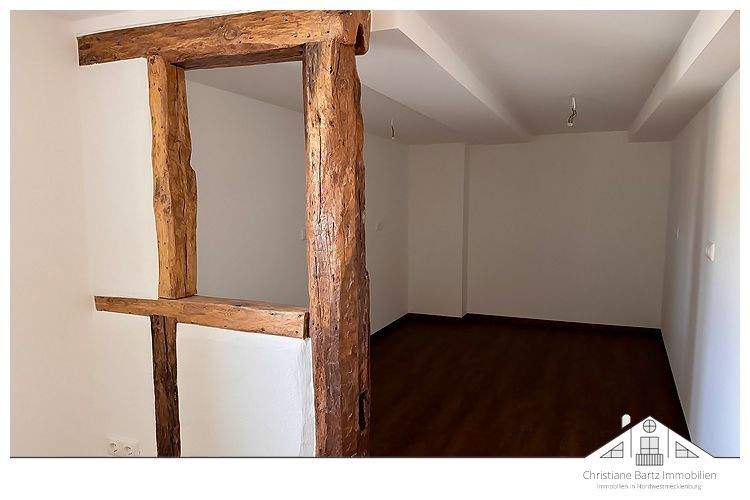 Etagenwohnung Wismar Altstadt - 2 Zimmer, 87 m&sup2;, 872&euro; | Angebot:24040573
