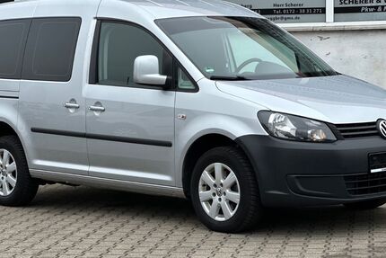 VW Caddy 232.000 km 6.450 &euro; Bandenitz 19230