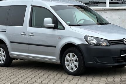 VW Caddy 232.000 km 6.950 &euro; Bandenitz 19230