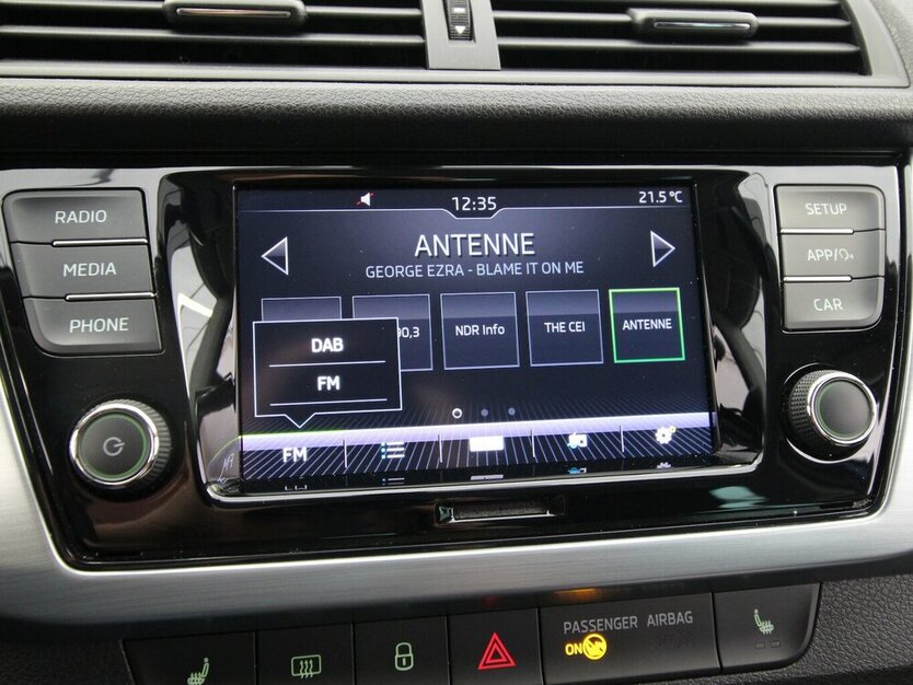 Skoda Fabia Combi TSI Ambition Plus KAMERA+SITZHEIZUNG 52.393 km 15.900 € Hagenow 19230