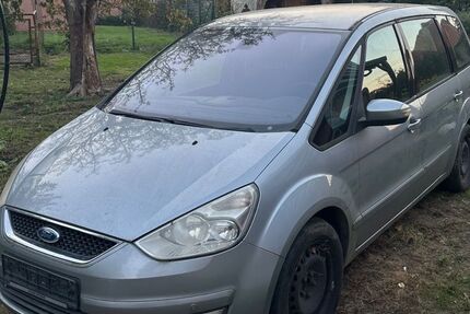 Ford Galaxy 219.818 km 2.499 € Ludwigslust 19288