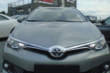 Toyota Auris 200.000 km 8.499 &euro; Wildau 15745