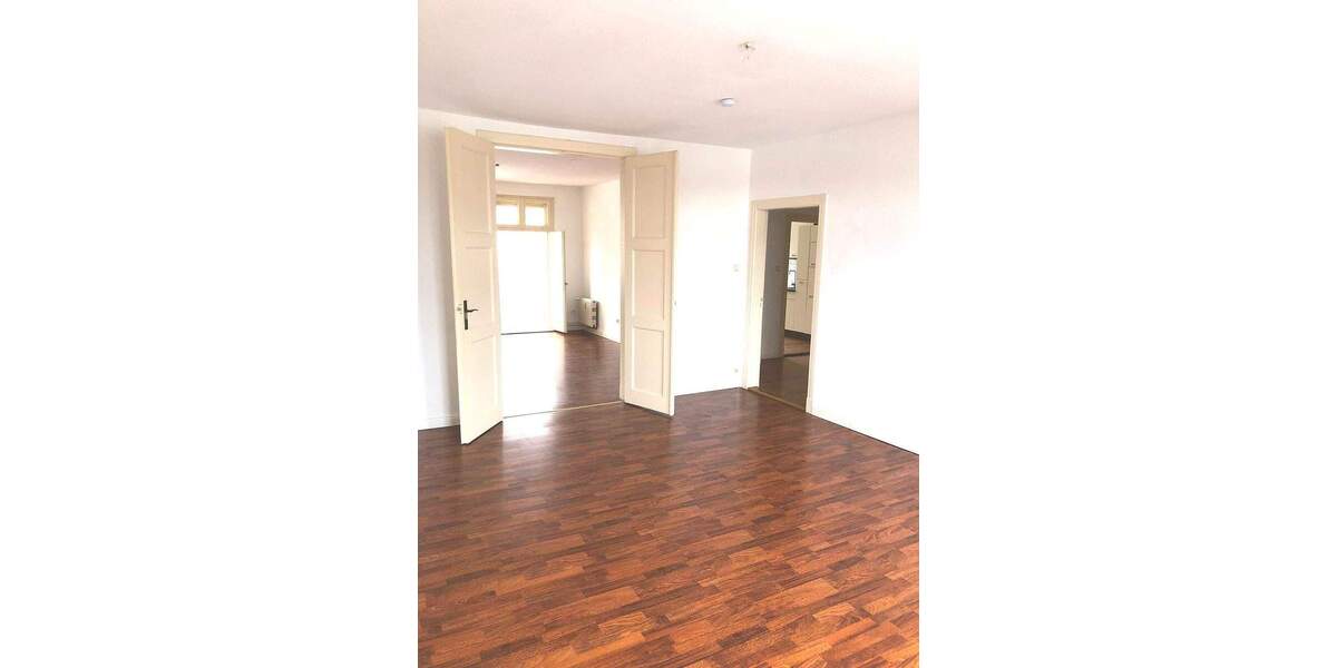 Etagenwohnung Schwerin Weststadt - 3 Zimmer, 107 m&sup2;, 1.000&euro; | Angebot:25037952