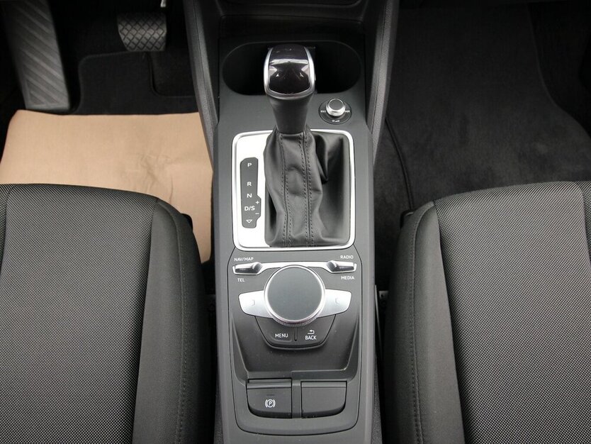 Audi Q2 35 1.5 TFSI 7-S-tronic LED+NAVI+ALU+ALARM 43.288 km 22.900 € Hagenow 19230