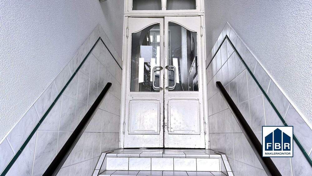 Etagenwohnung Schwerin Paulsstadt - 2 Zimmer, 90 m&sup2;, 630&euro; | Angebot:25780346