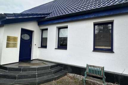 Haus zum Mieten in Stralendorf 1.340 € 220 m² 6 zimmer