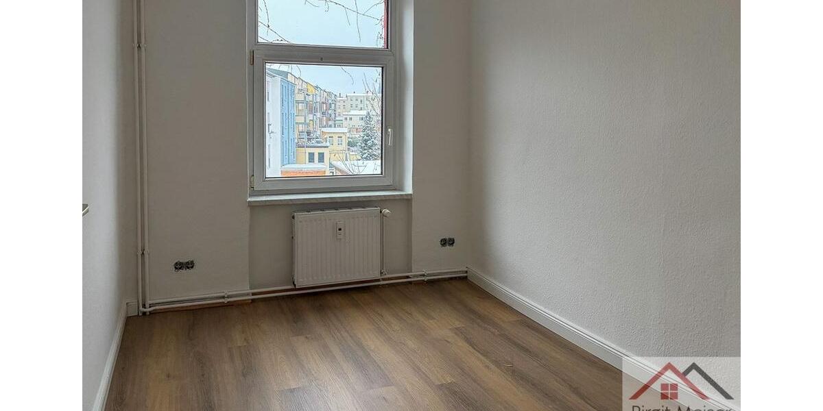Etagenwohnung Schwerin - 4 Zimmer, 82 m&sup2;, 779&euro; | Angebot:25120814