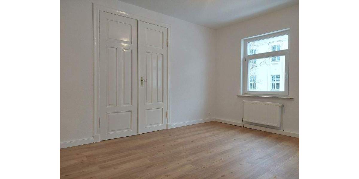 Etagenwohnung Schwerin Paulsstadt - 4 Zimmer, 104 m&sup2;, 1.400&euro; | Angebot:25709165