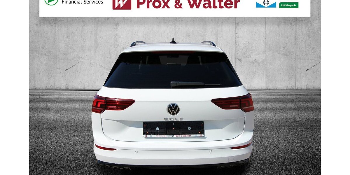 VW Golf VIII Variant 1.5 TSI R-Line LED+KAMERA+ACC 32.787 km 25.900 &euro; Hagenow 19230