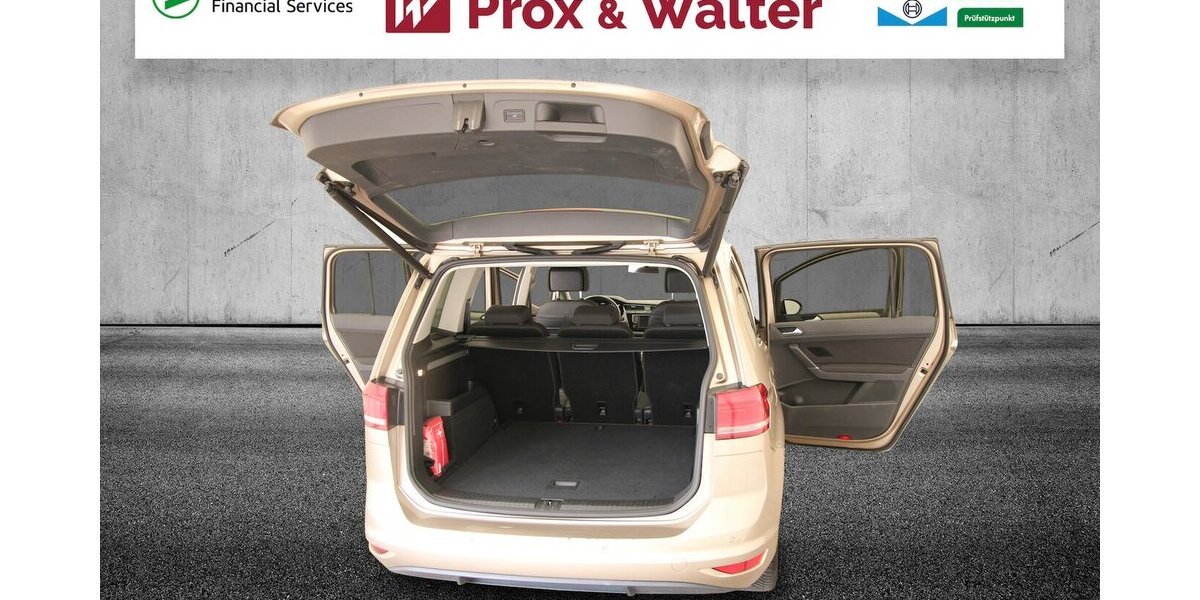 VW Touran 1.6 TDI BMT 7-DSG Comfortline NAVI+ACC 151.032 km 14.500 &euro; Hagenow 19230