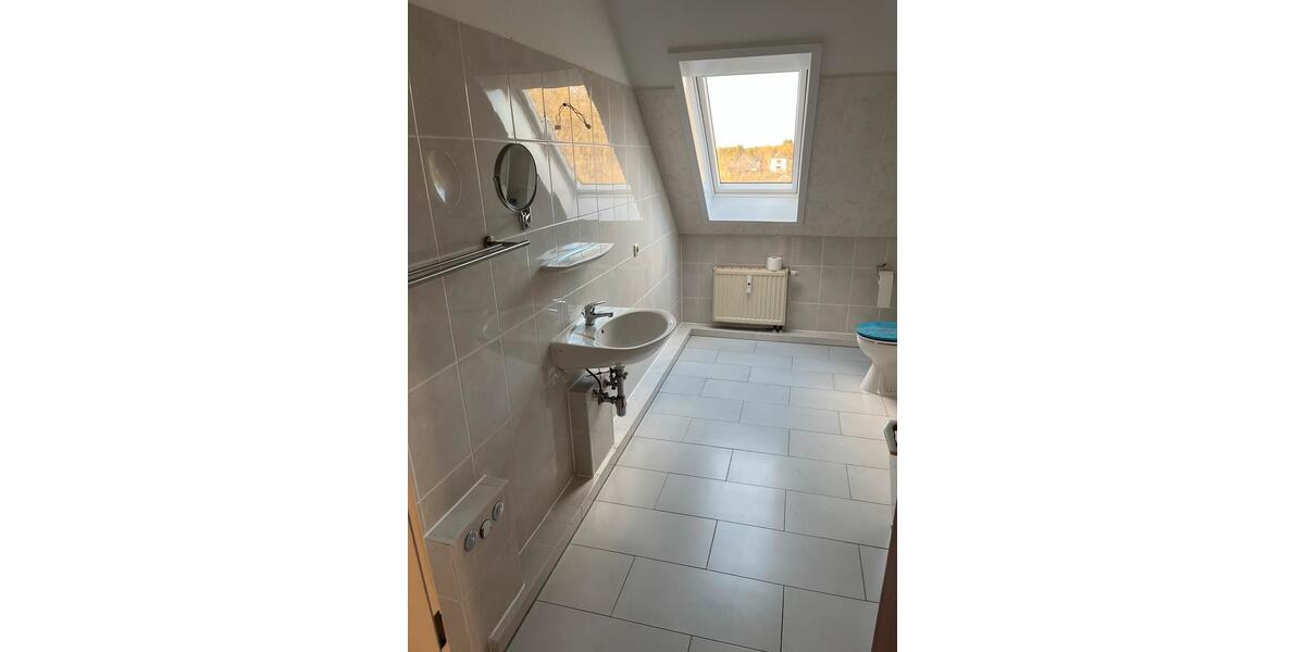 Dachgeschoßwohnung Schwerin Gartenstadt - 3 Zimmer, 84 m&sup2;, 1.050&euro; | Angebot:25964716