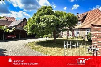 Haus zum Kaufen in Neustadt-Glewe 469.000 € 247 m² 8 zimmer