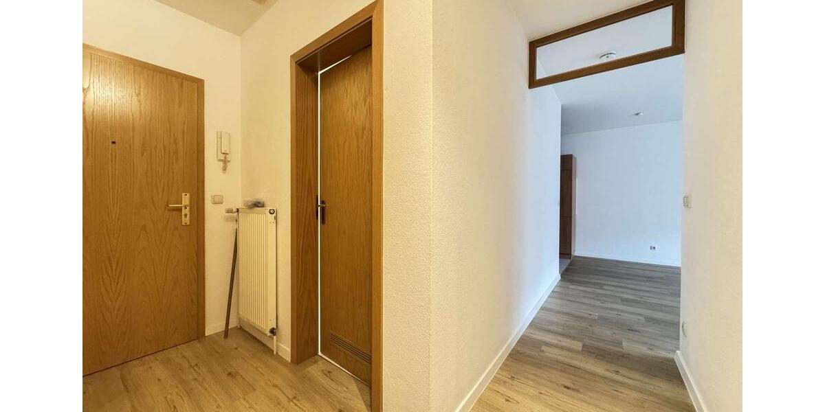 Charmante DG-Wohnung mit Einbauküche 2 zimmer
